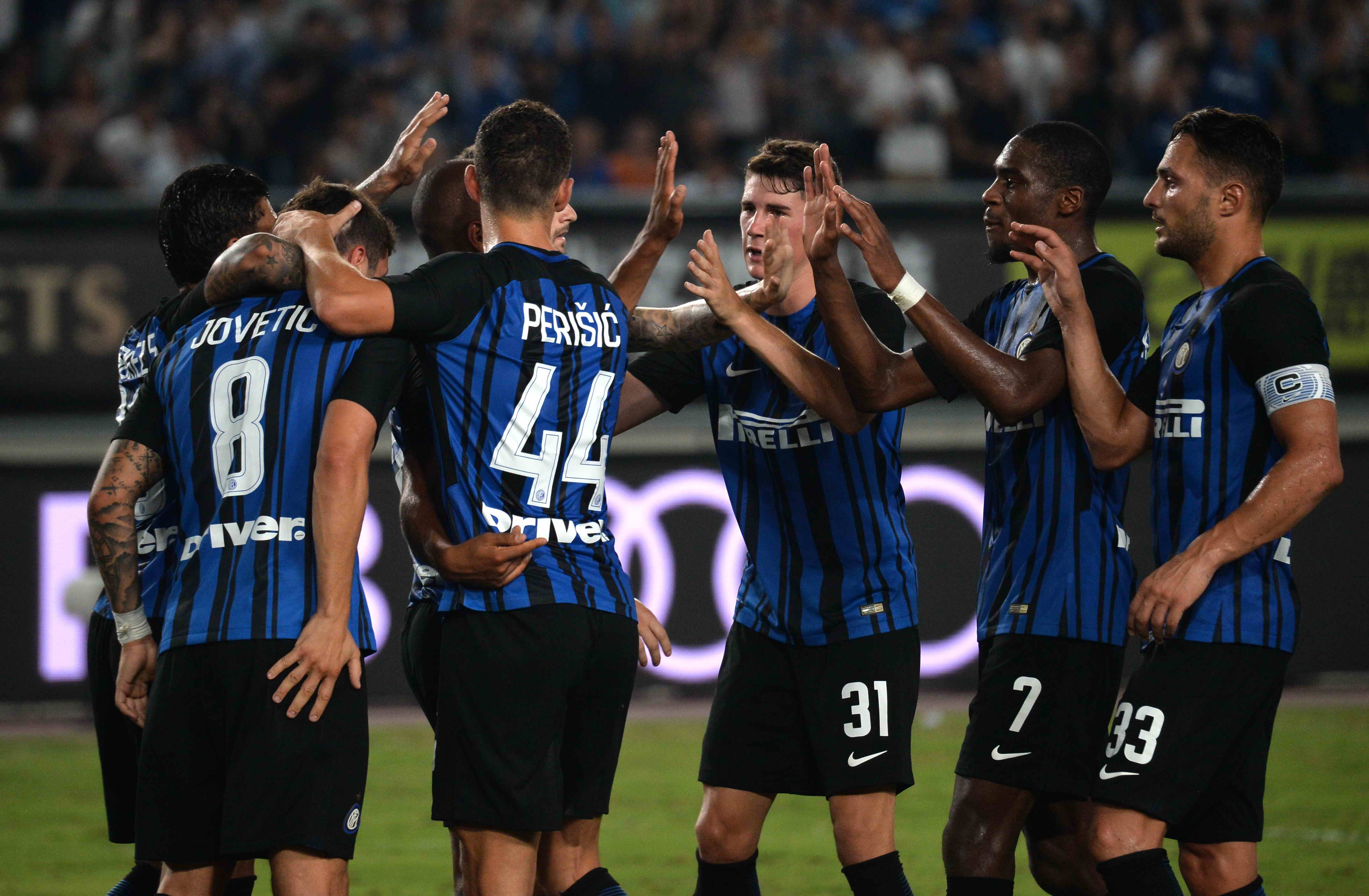 但正如他在 但正如他在