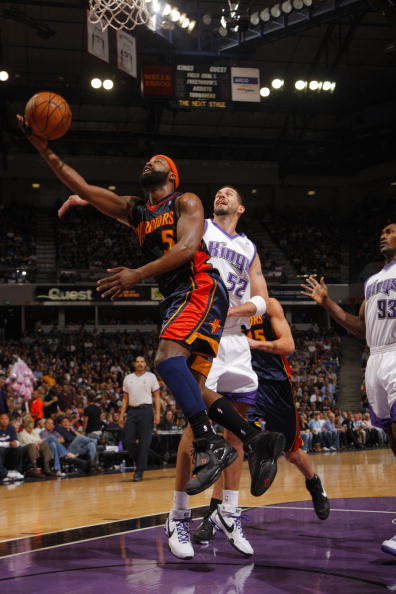 随着足球的 随着足球的