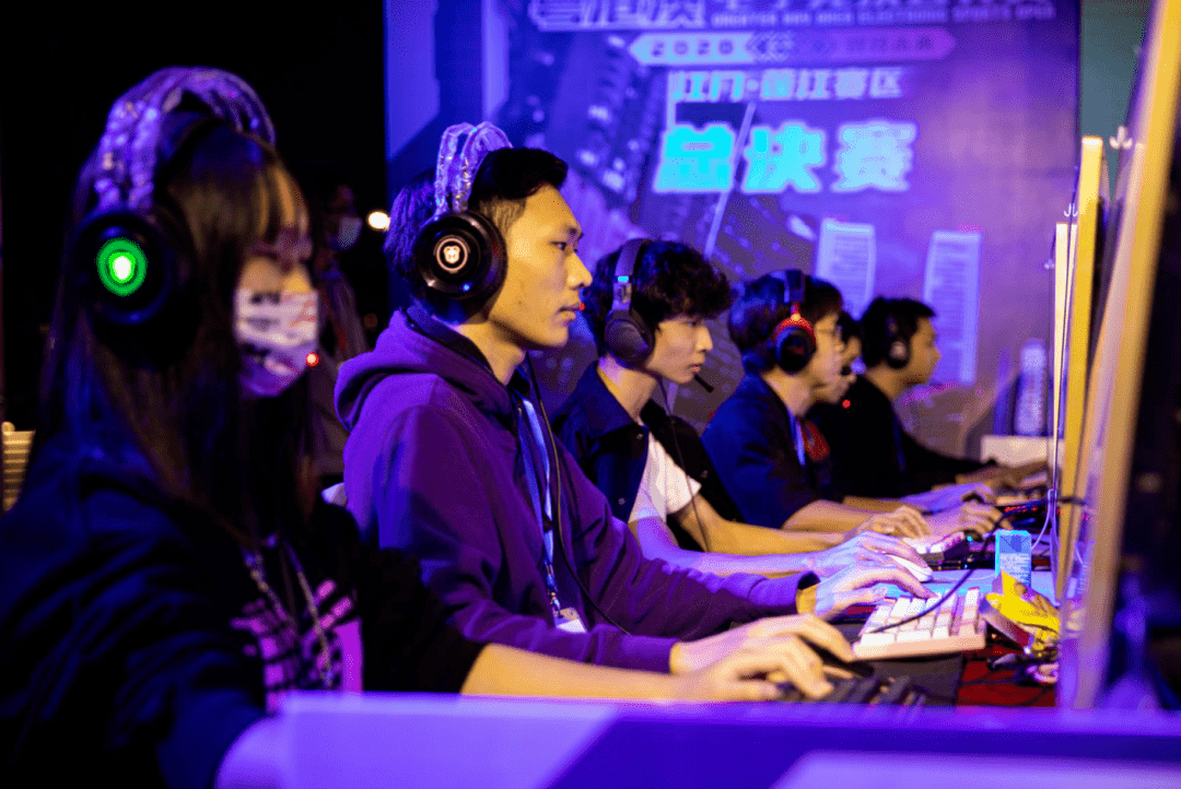 毕竟在当前 毕竟在当前