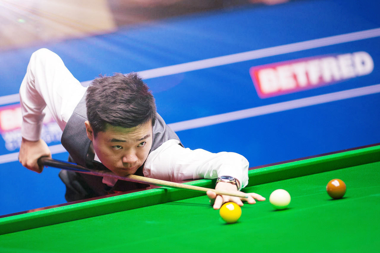 员展现了出 员展现了出